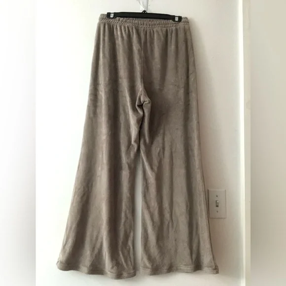Beyond Yoga Tropez Pull On Pant in Khaki Brown Size Medium Towel Terry Lounge - Picture 8 of 16